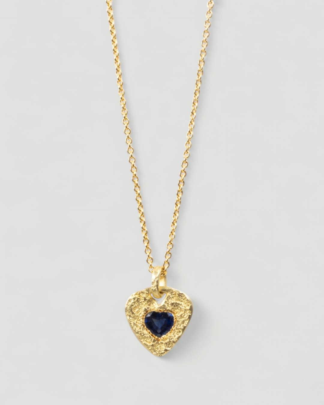 750 Gold-Herzanhänger mit blauem Saphir (0.81 ct) - Goldschmiede Krack