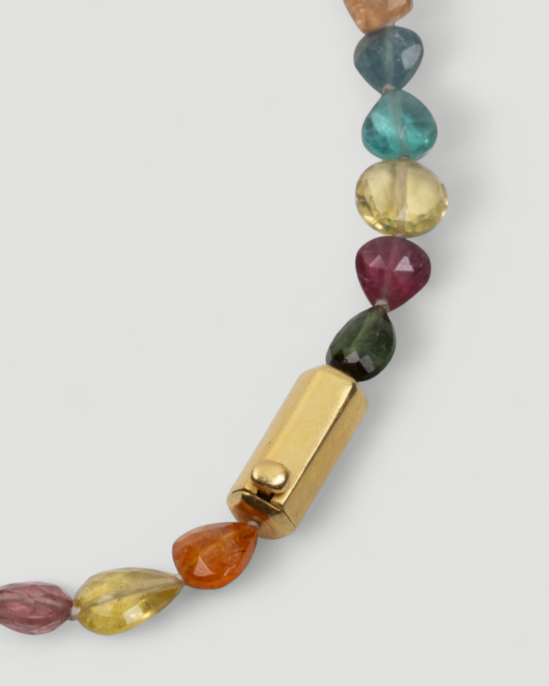 Bunte Turmalinkette mit 750 Goldverschluss - Goldschmiede Krack