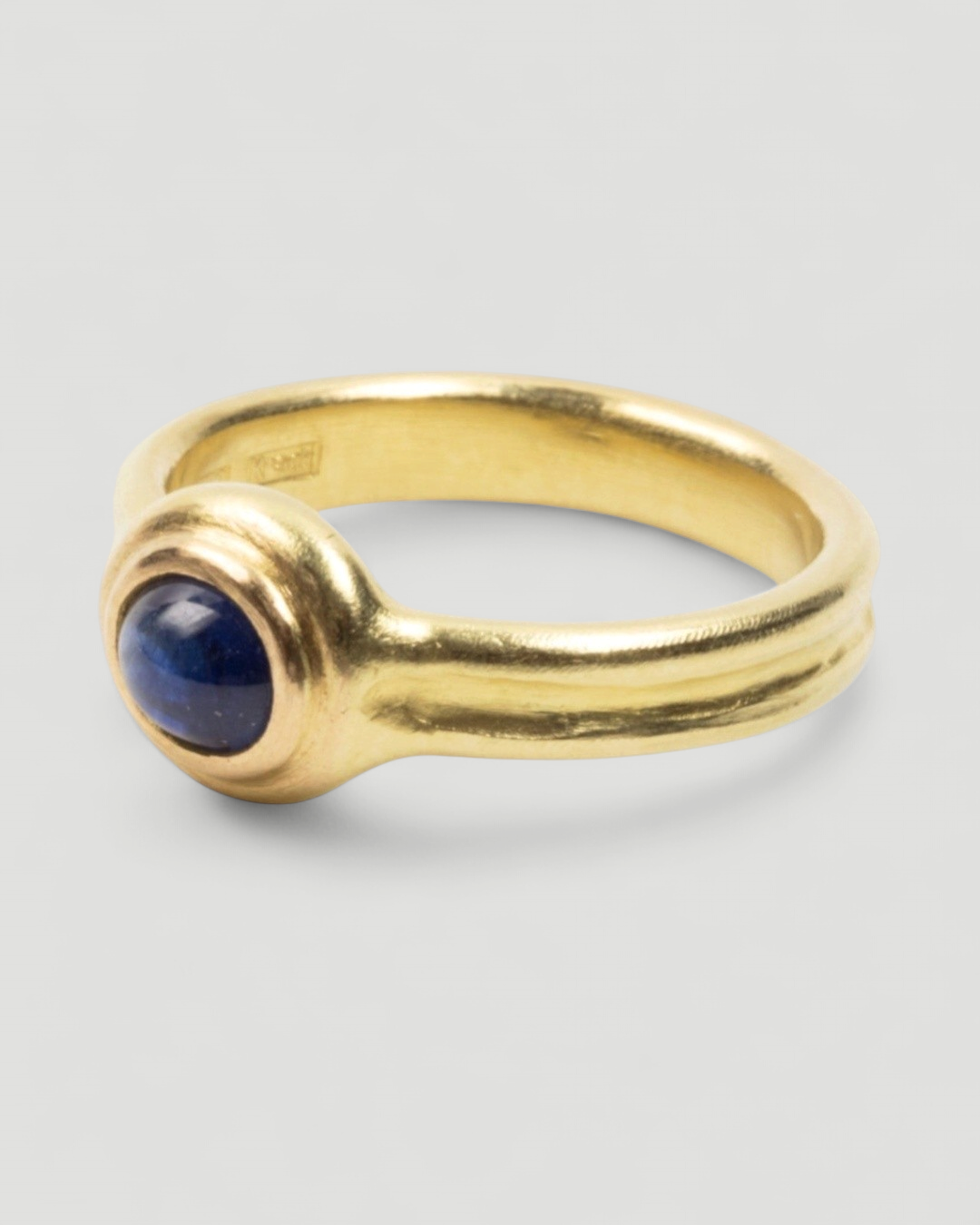 750 Goldring mit blauem Saphir (1.16 ct) - Goldschmiede Krack