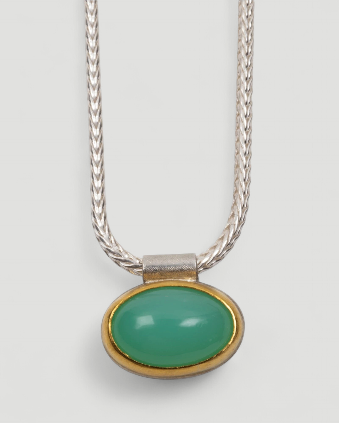 Chrysopras-Anhänger (10.30 ct) in 999 Gold & 925 Silber mit Silberkette - Goldschmiede Krack