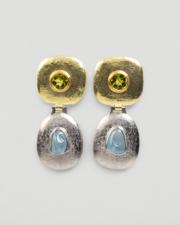Ohrschmuck aus 750 Gold & Palladium-Weißgold mit Peridot und Aquamarin – Unikat