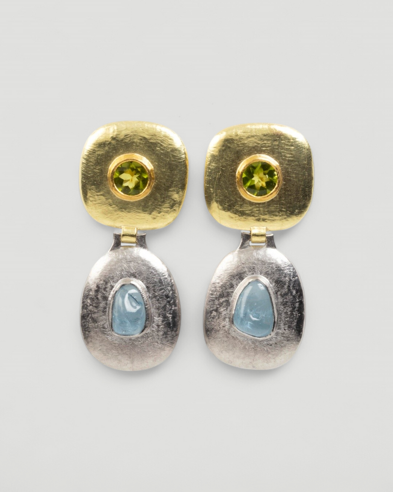 Ohrschmuck aus 750 Gold & Palladium-Weißgold mit Peridot und Aquamarin – Unikat