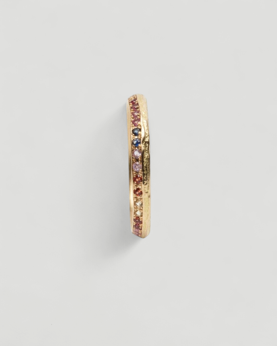 Memoire 750 Goldring mit bunten Saphiren (38 Stk.) - Goldschmiede Krack
