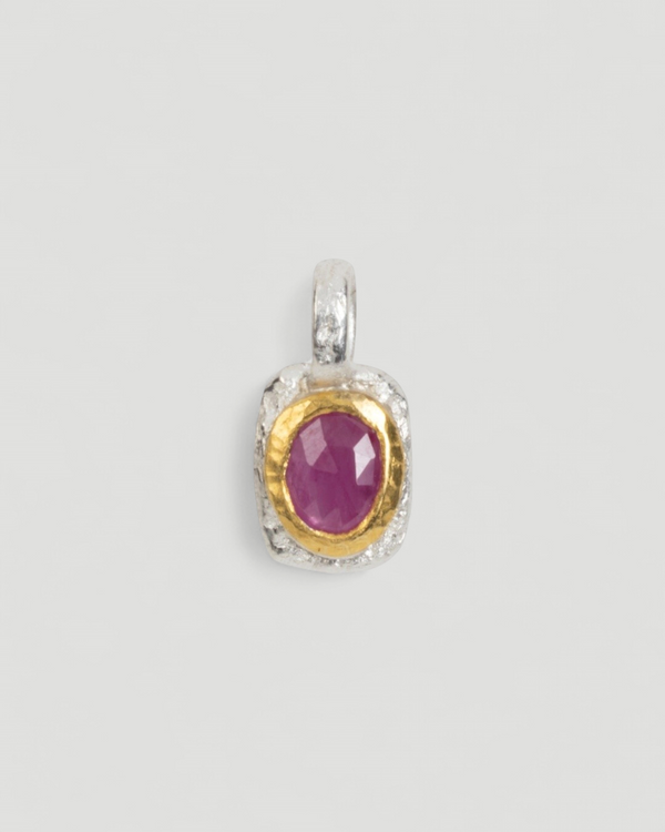 Bicolor organisch-eckiger 925 Silberanhänger mit pinken Rubin (0.80 ct) und 999 Feingold - Goldschmiede Krack