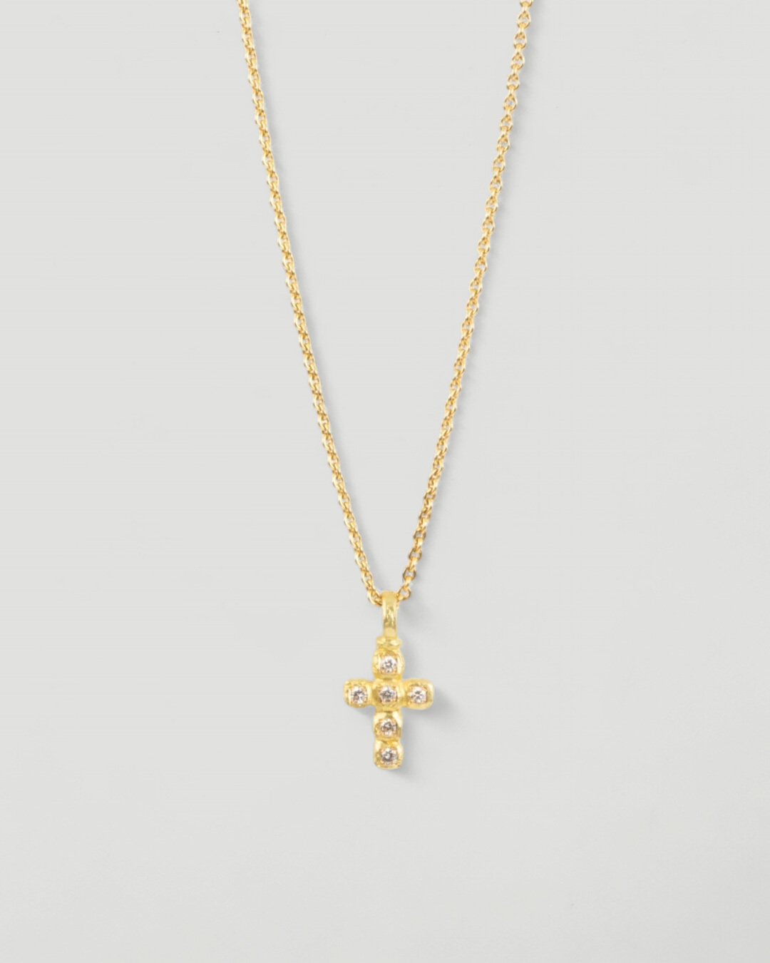 Zierlicher Kreuzanhänger aus 750 Gelbgold mit Brillanten (0,12 ct) inkl. Goldkette - Goldschmiede Krack