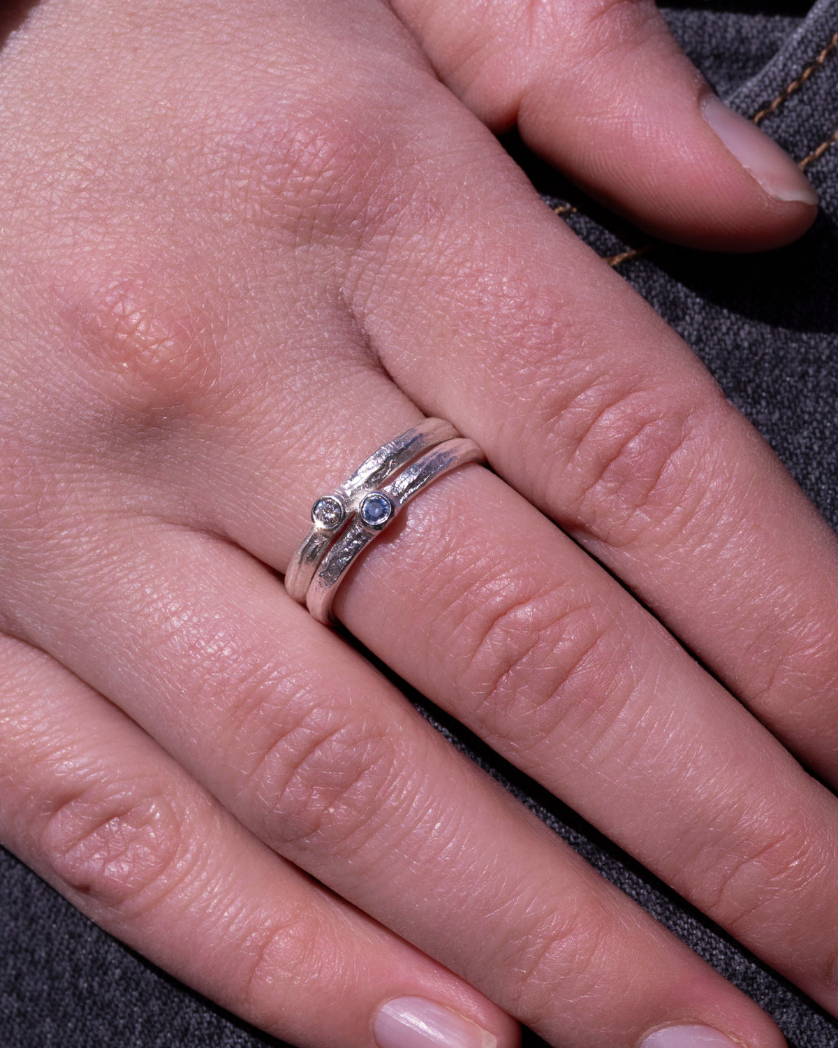 Bark 925 Silberring mit blauem Saphir (0,06 ct) - Goldschmiede Krack