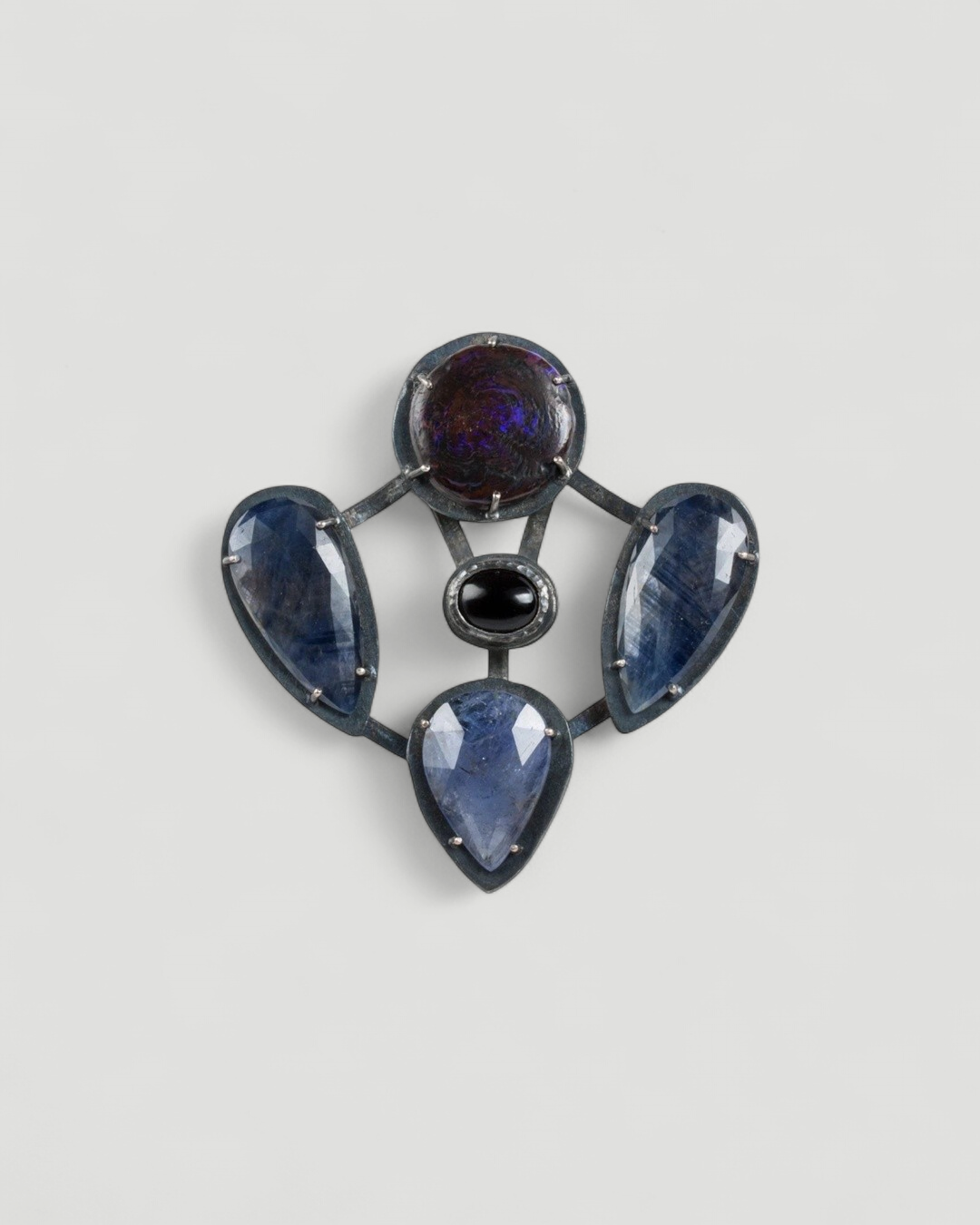 Tansanit Onyx Boulderopal Saphir Brosche - Goldschmiede Krack