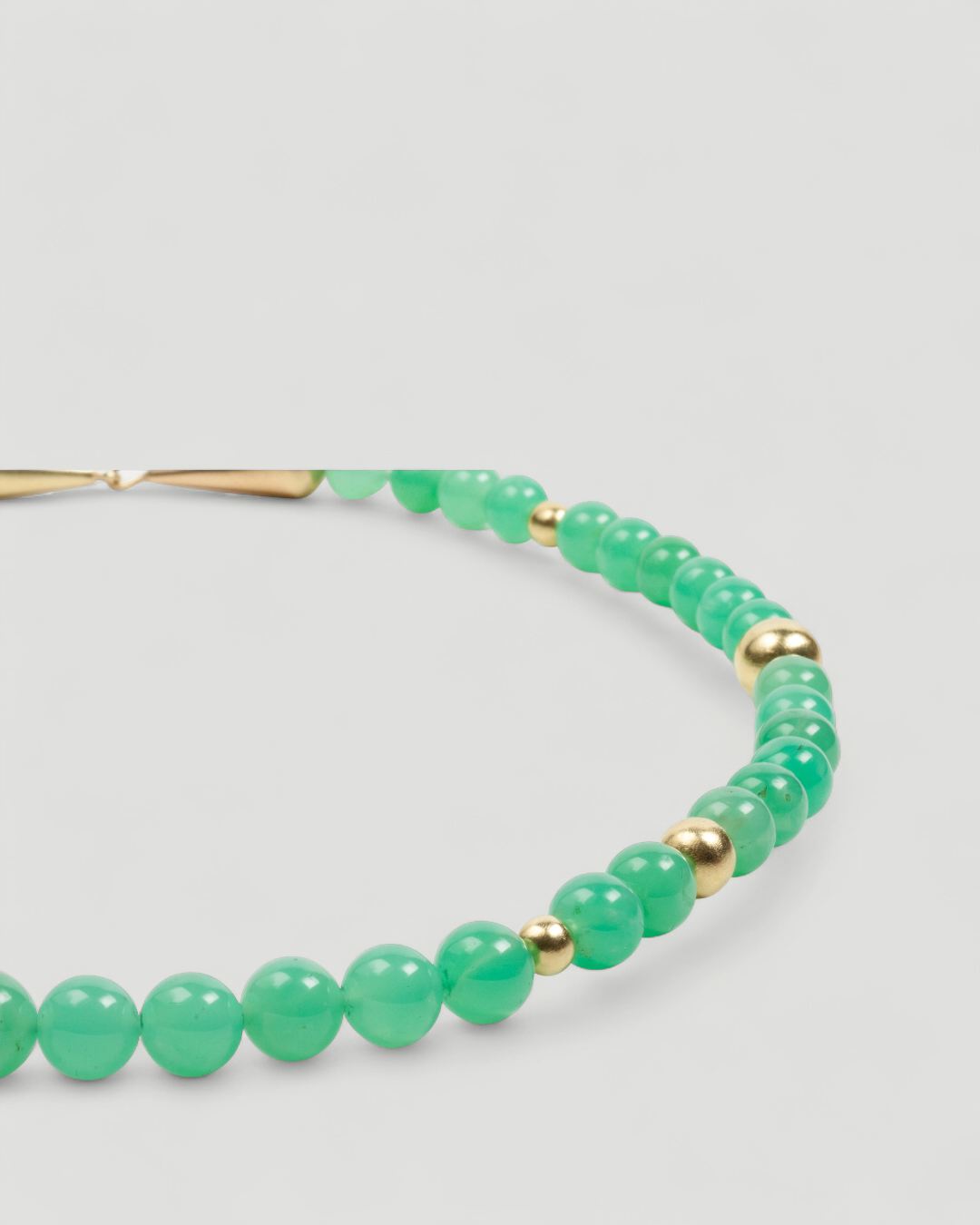 Aufwändige grüne Chrysopraskette mit 750 Goldelementen und Verschluss - Goldschmiede Krack