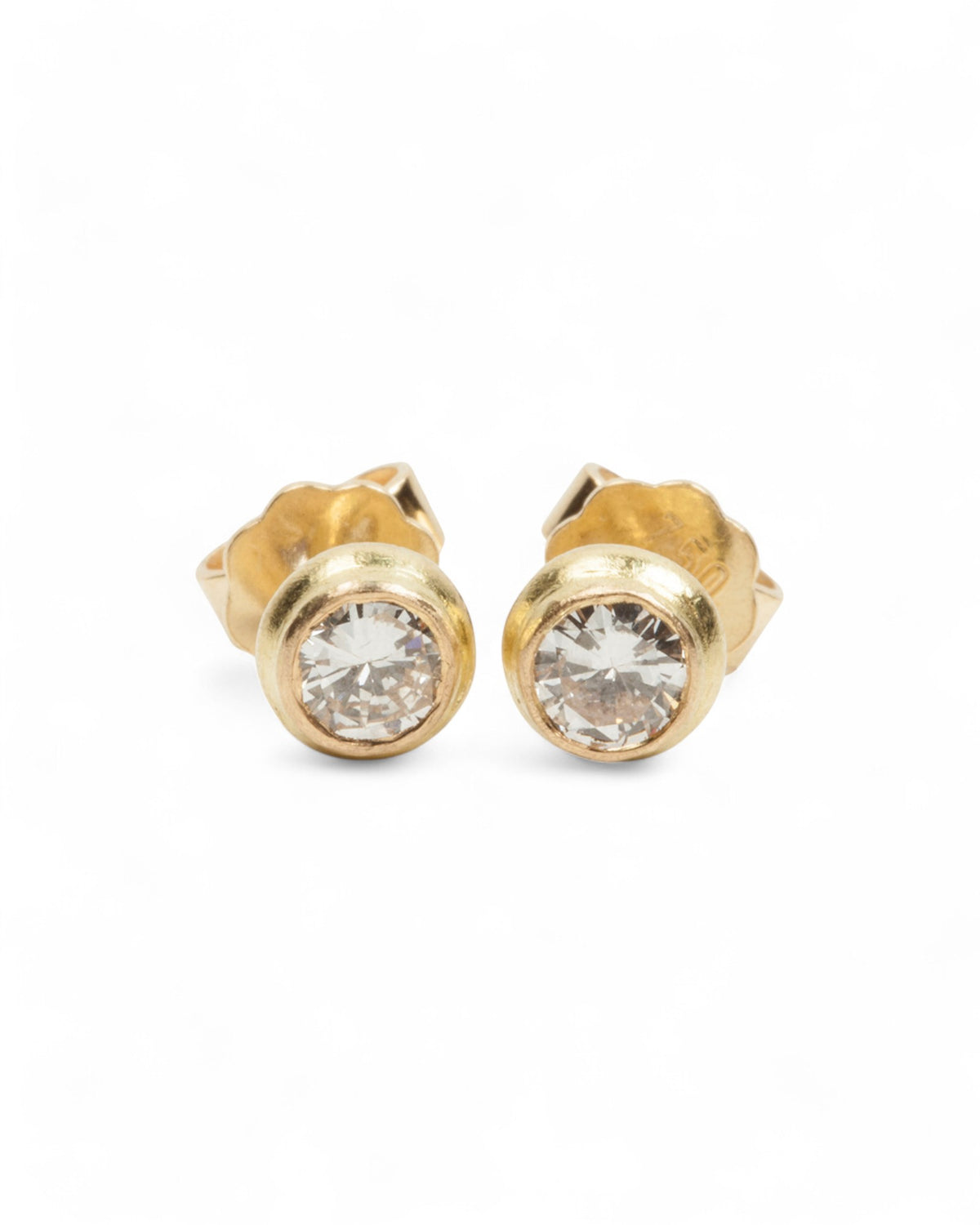 750 Goldohrstecker mit weißen Brillanten (0.64 ct) & GIA-Zertifikate - Goldschmiede Krack - Trauringe & Unikatschmuck aus Deidesheim
