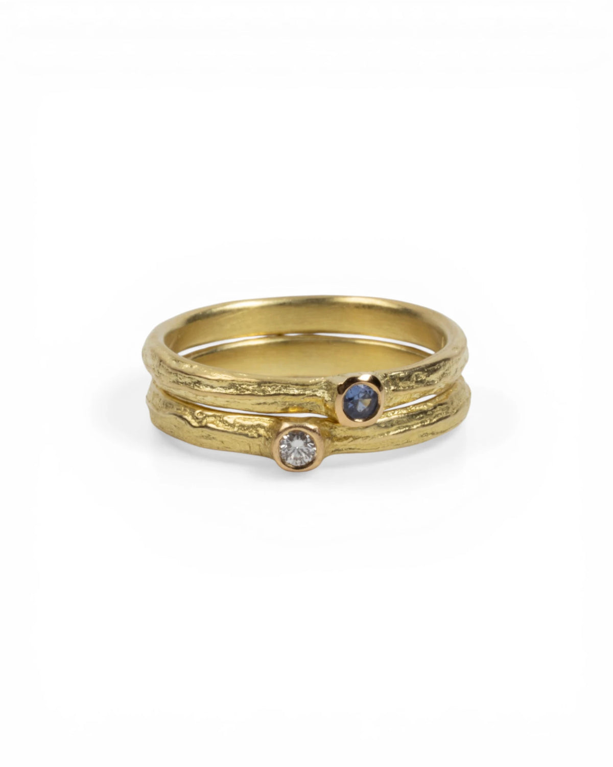 750 Gelbgold Ringset Bark-Struktur - Blauer Saphir und LGD Brillant