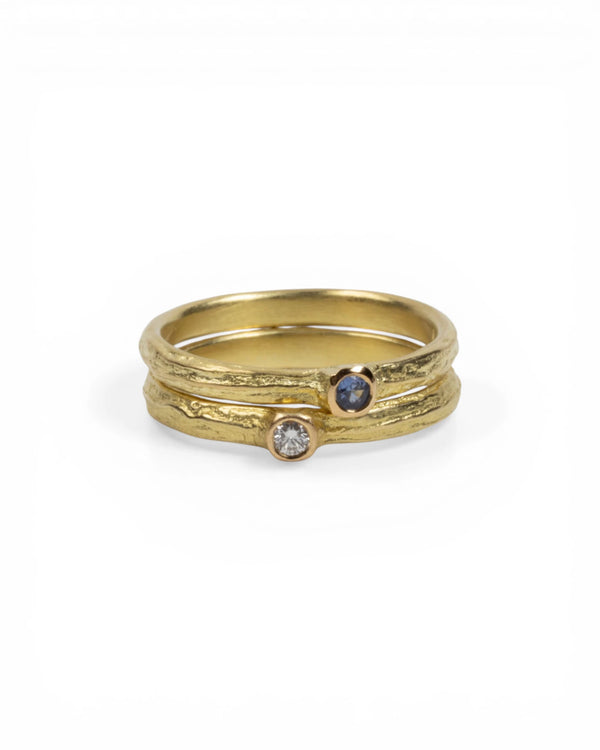 750 Gelbgold Ringset Bark-Struktur - Blauer Saphir und LGD Brillant