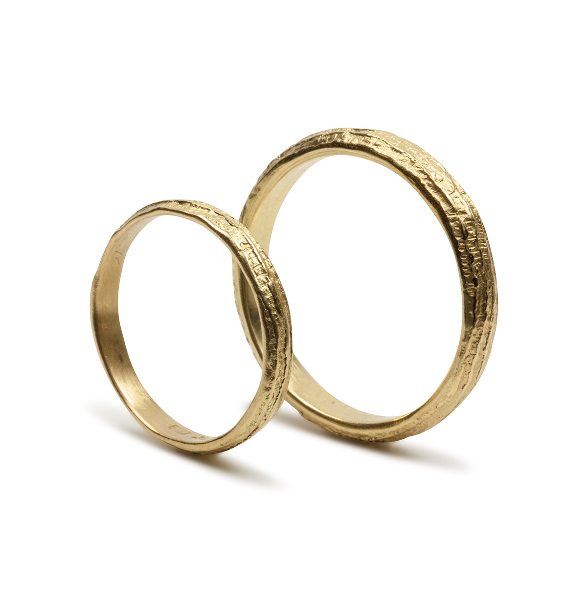 750 Gold Trauringe mit feiner Aststruktur - Goldschmiede Krack