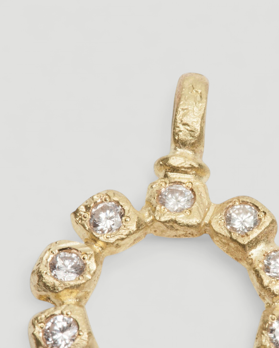 Zarter Kreis-Anhänger aus 750 Gold mit Brillanten - Goldschmiede Krack