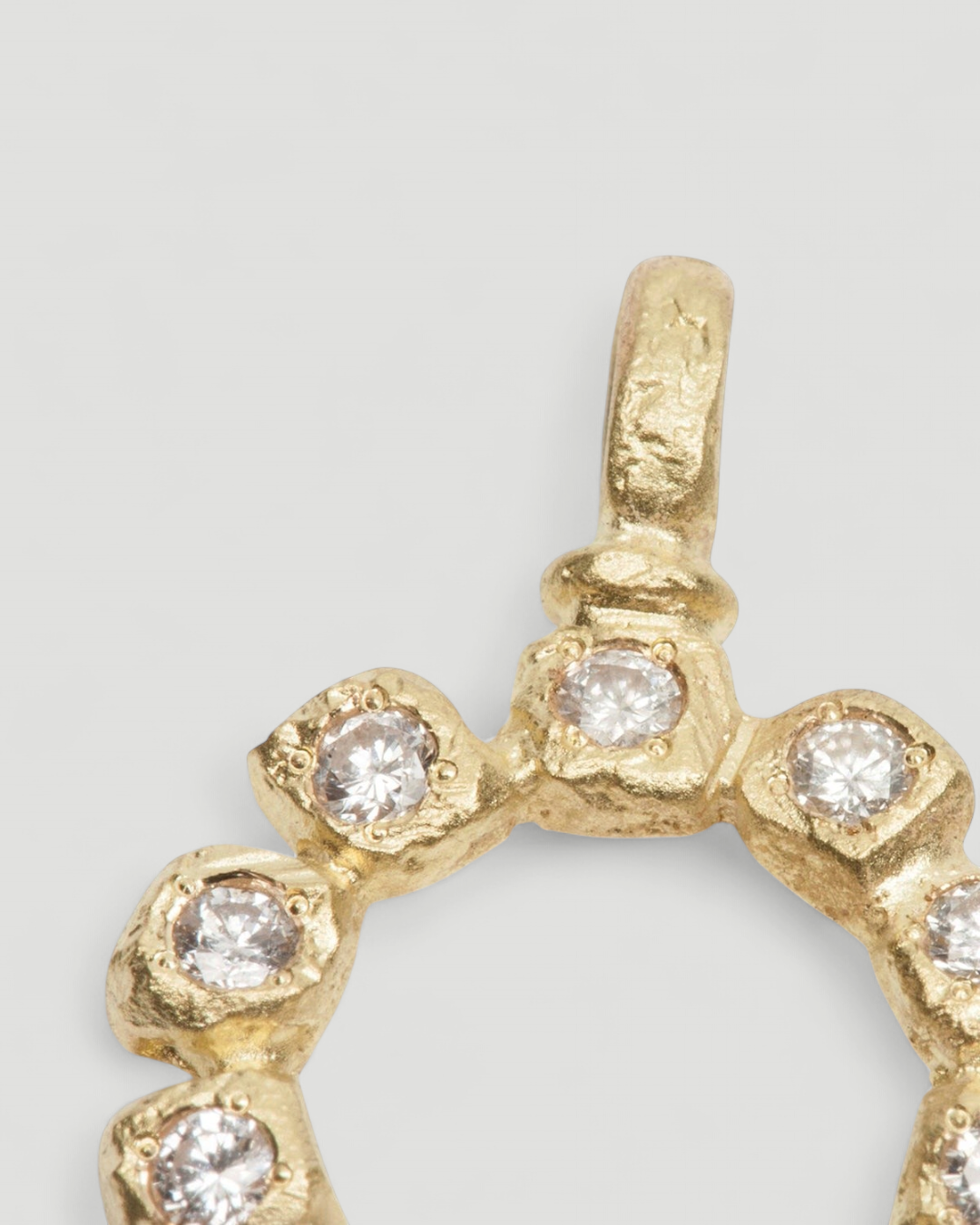 Zarter Kreis-Anhänger aus 750 Gold mit Brillanten und 750 Goldkette - Goldschmiede Krack