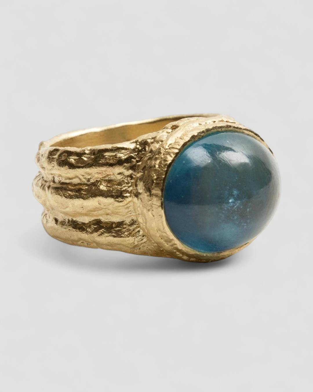 Großer 750 Goldring mit blauem Aquamarin - Goldschmiede Krack
