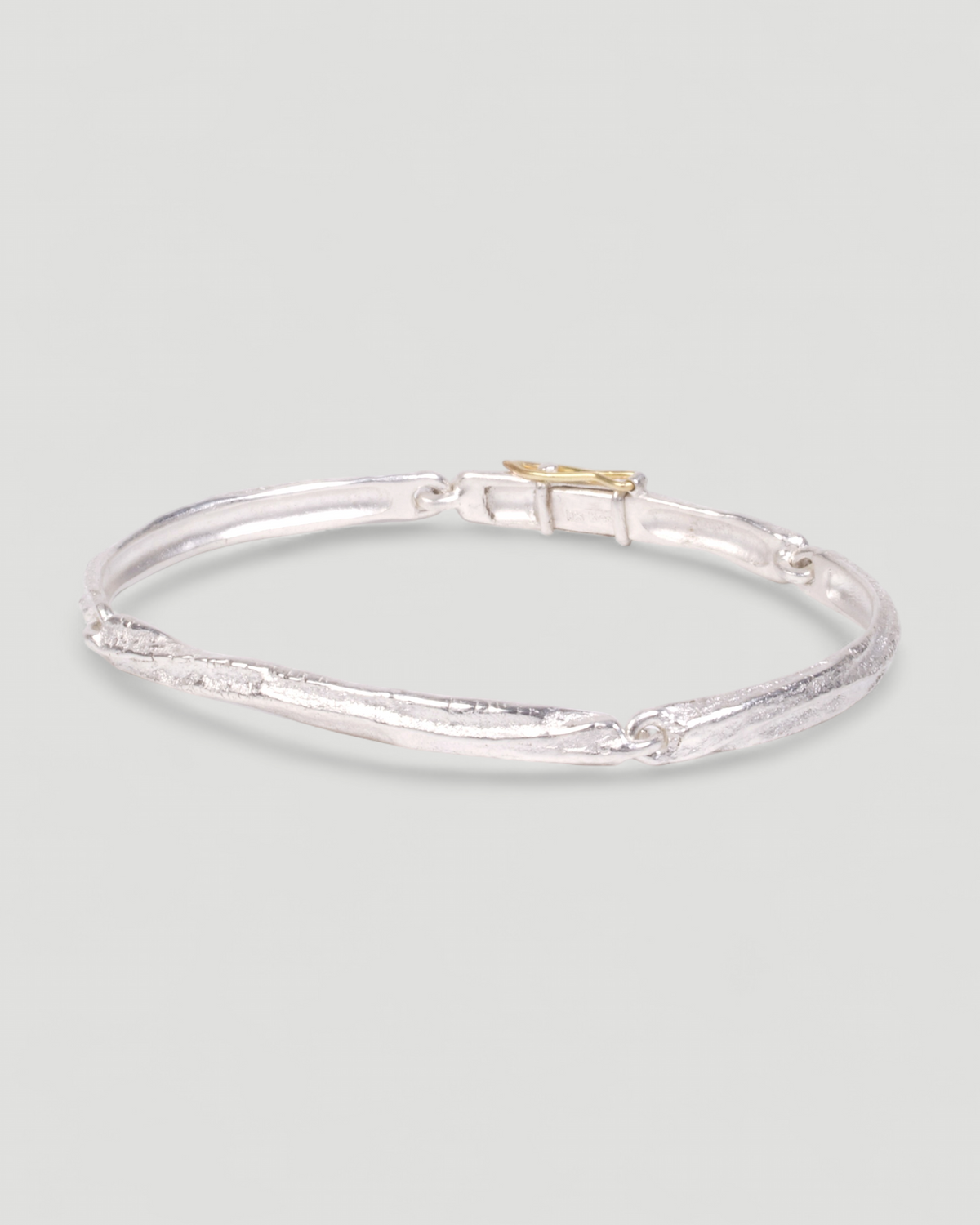925 Silberarmband mit Tarmac-Struktur, Seitenansicht mit Kastenschloss