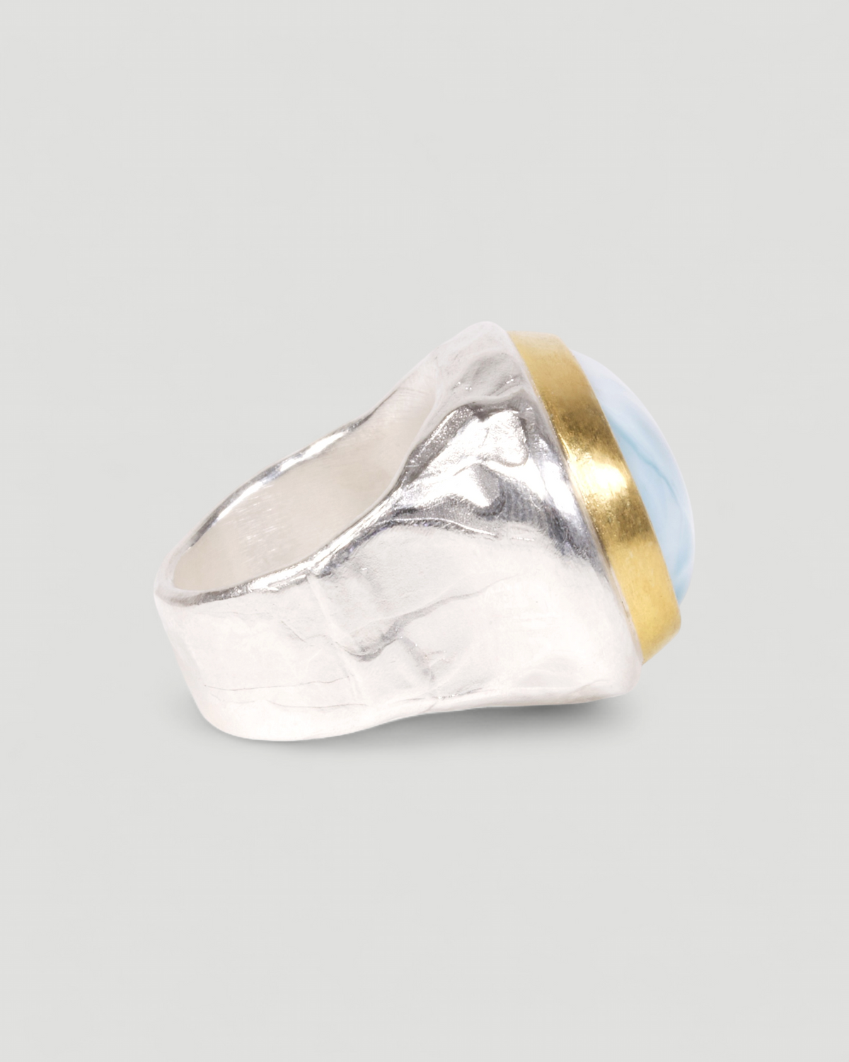925 Silberring mit Larimar, Seitenansicht der 10 mm breiten Ringschiene