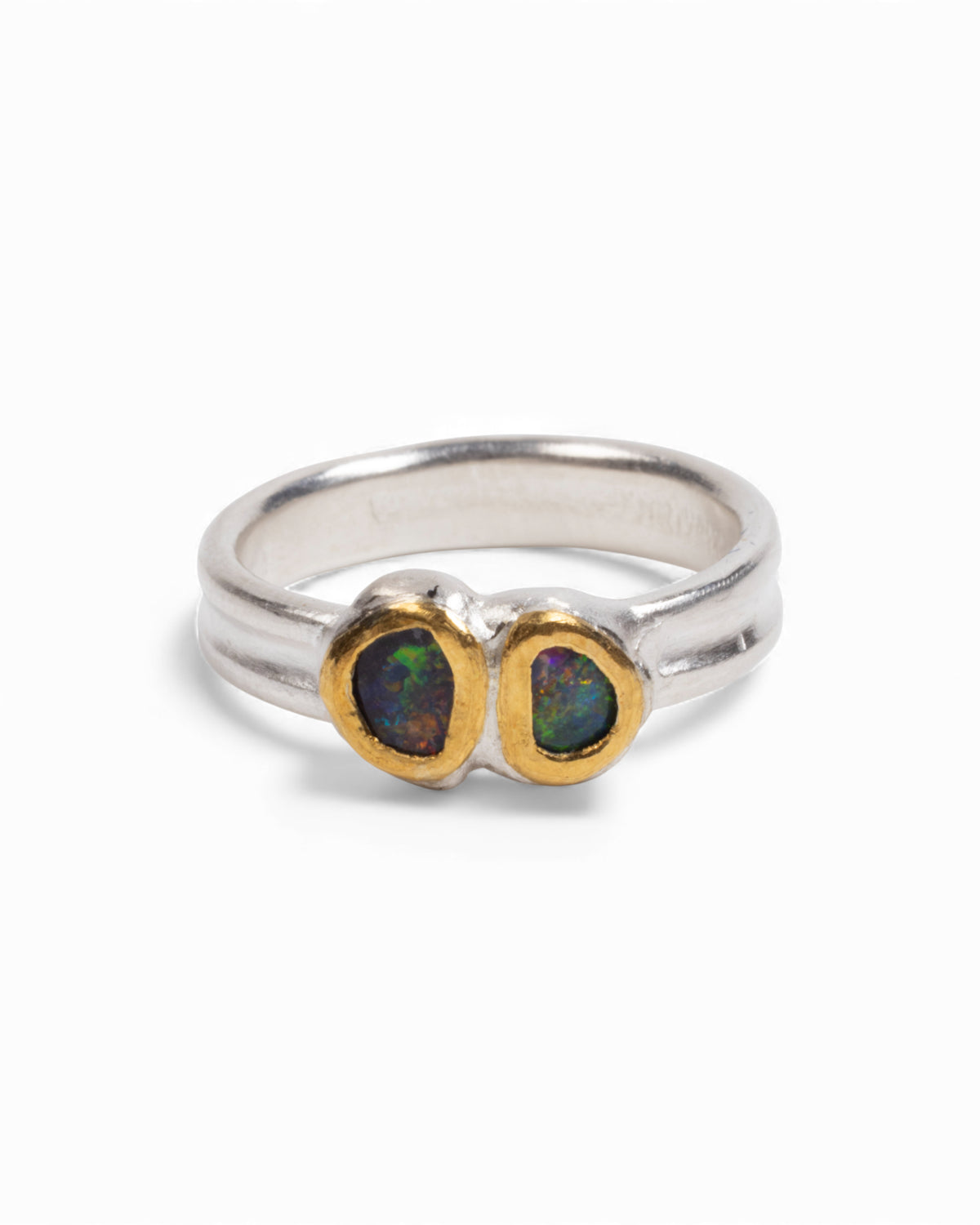 925 Silberring mit zwei Boulder-Opalen (0,40 ct & 0,46 ct) und Feingoldfassung - Goldschmiede Krack - Trauringe & Unikatschmuck aus Deidesheim