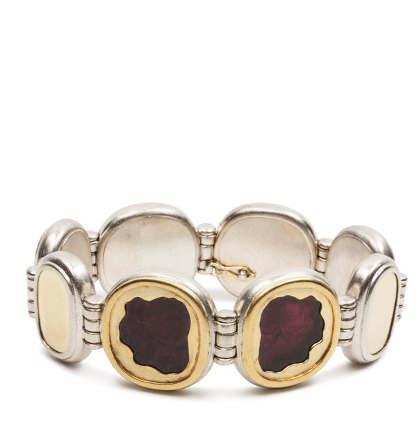 Großer Armreif mit zwei roten Turmalinen (30.0 ct) und Kastenschloss aus Silber und Gold - Goldschmiede Krack - Trauringe & Unikatschmuck aus Deidesheim
