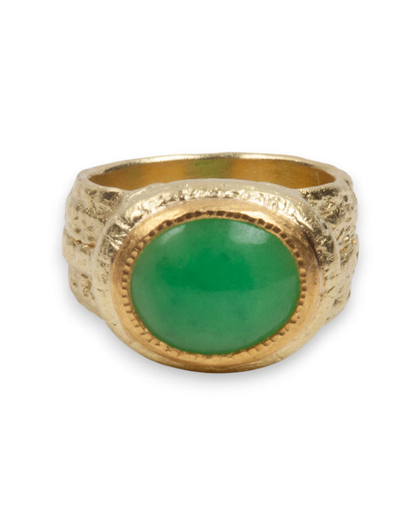 Großer srukturierter 750 Goldring mit grüner Jade