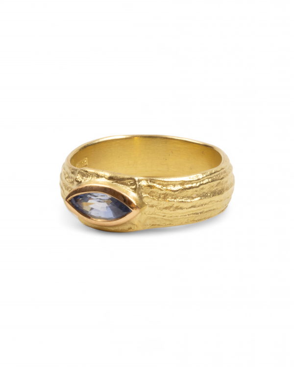 750 Gelbgold Ring mit blauem Navette-Saphir (0,77 ct) - Goldschmiede Krack