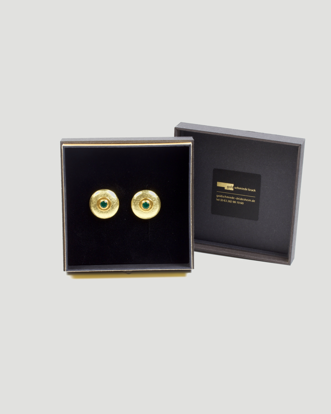 750 Gold Ohrclips mit grünem Smaragd (1,38 ct) - Goldschmiede Krack