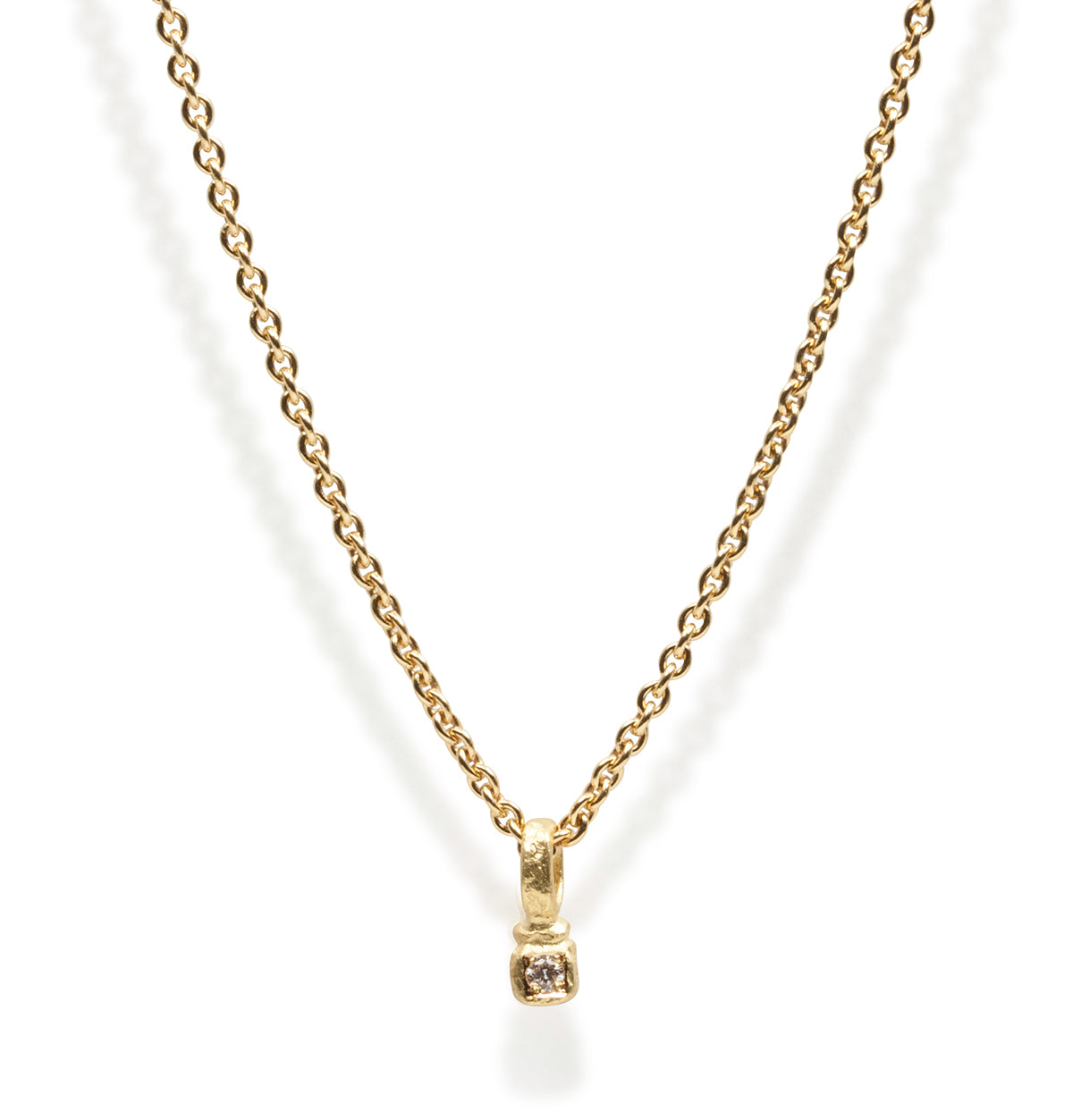 Zarter Würfelanhänger aus 750 Gold mit 0,02 ct Brillanten und 750 Goldkette - Goldschmiede Krack - Trauringe & Unikatschmuck aus Deidesheim