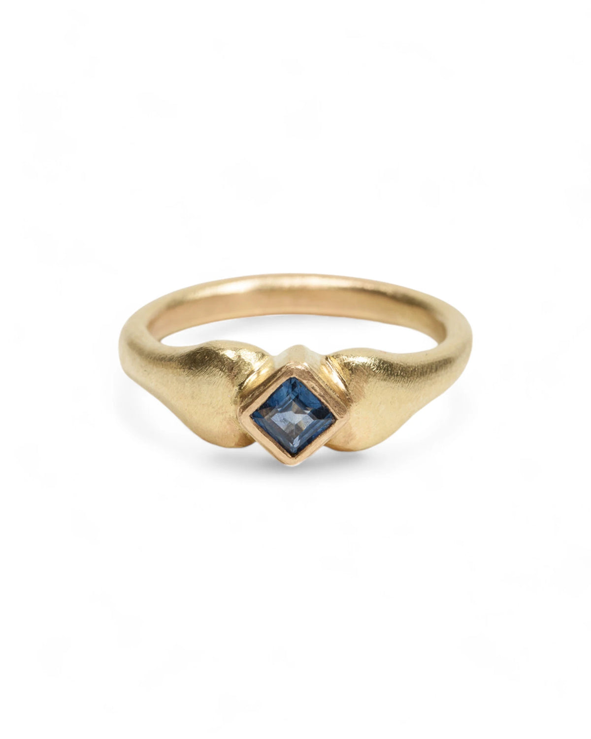 750 Goldring mit Saphir