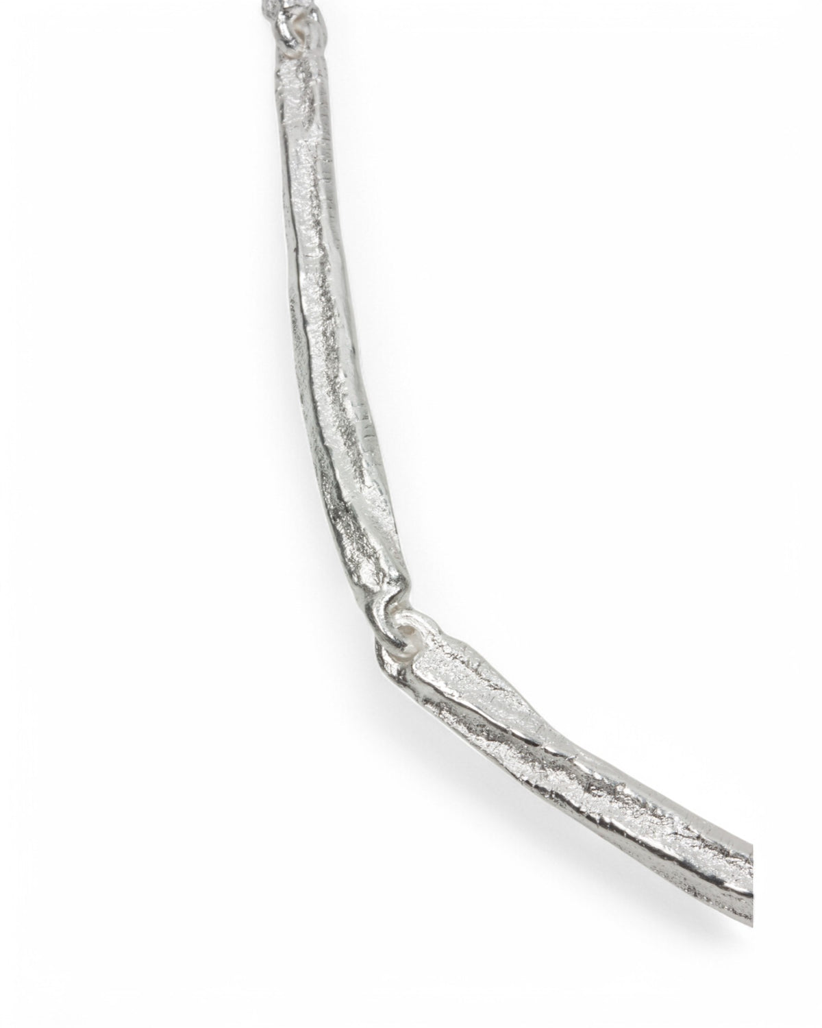 Statement 925 Silberkette mit "Tarmac" Struktur - Goldschmiede Krack - Trauringe & Unikatschmuck aus Deidesheim