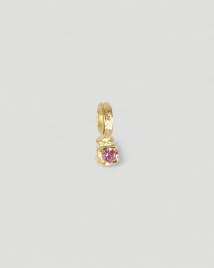Zarter Würfelanhänger aus 750 Gold mit pinkem Saphir (0,03 ct)