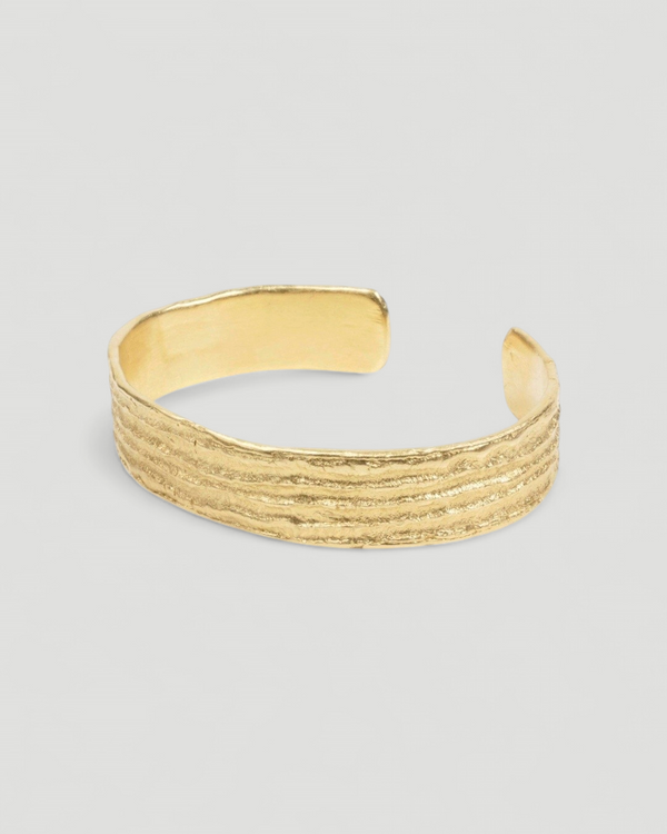 Armreif aus 750 Gold mit "Tarmac" Struktur