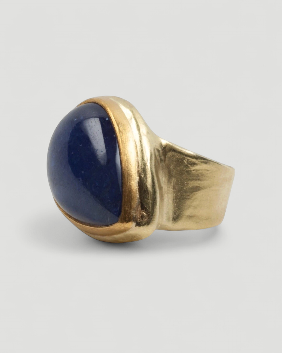 Großer 750 Goldring mit Tansanit - Goldschmiede Krack