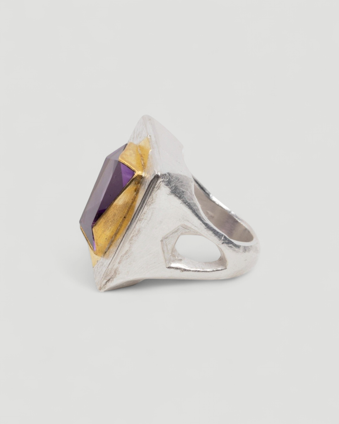 Großer lila Amethystring aus 999 Feingold und 925 Silber - Goldschmiede Krack