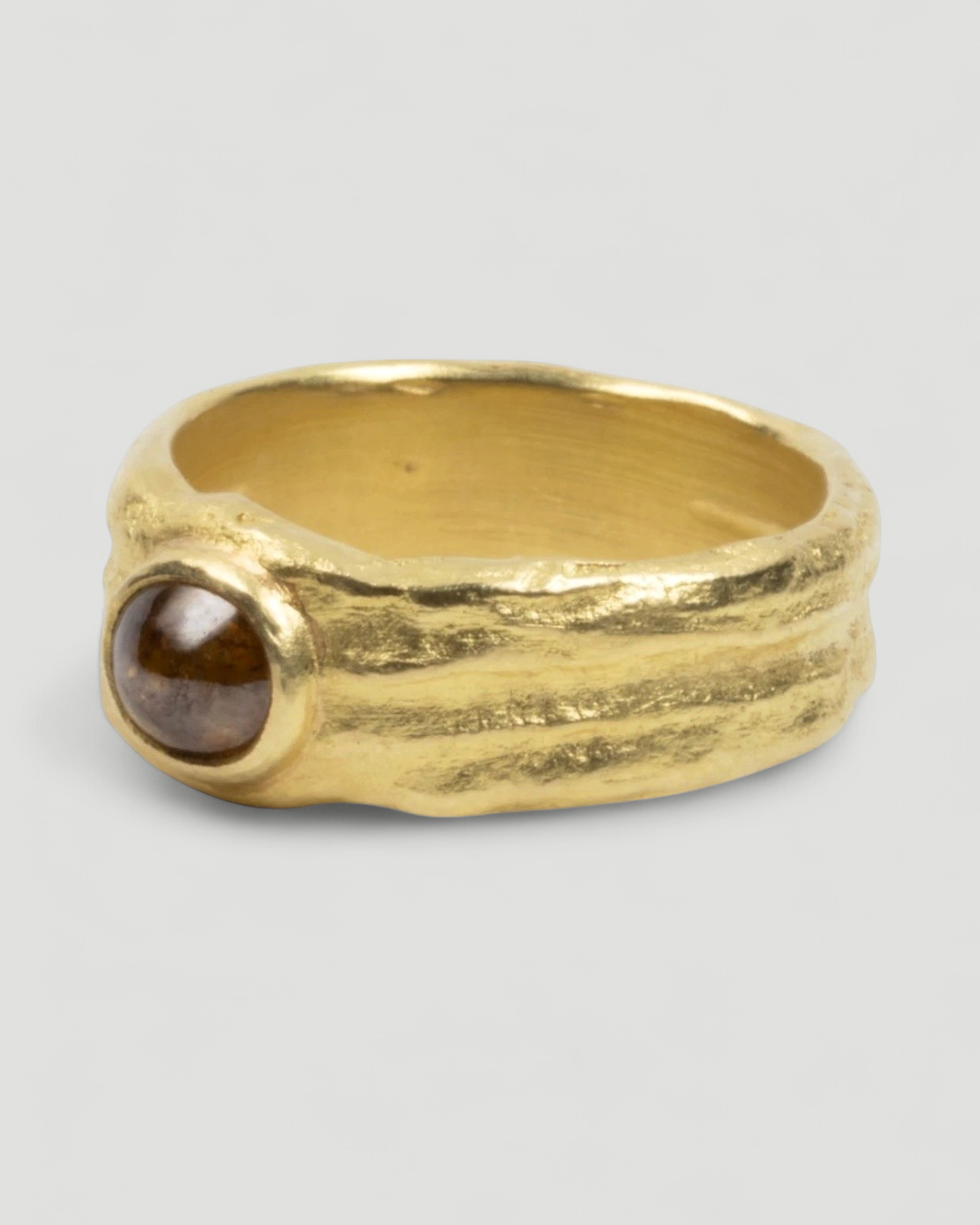 Großer 750 Goldring mit braunem Diamant (1.19 ct) im Cabochon-Schliff - Goldschmiede Krack