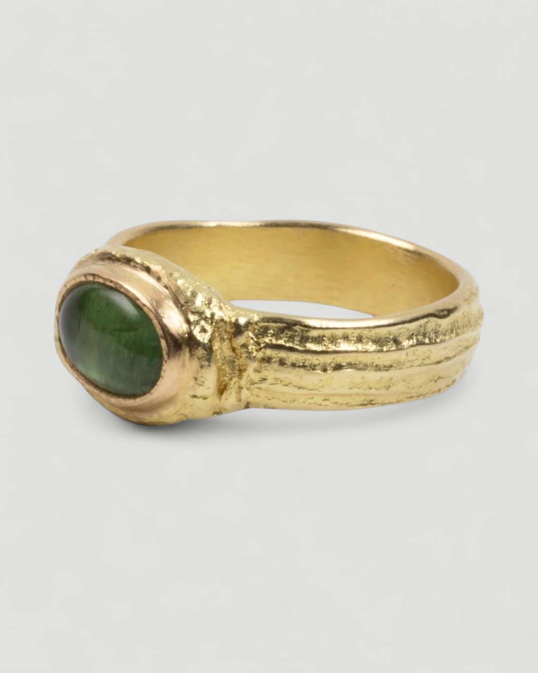 750 Goldring mit grünem Katzenaugen-Turmalin - Goldschmiede Krack