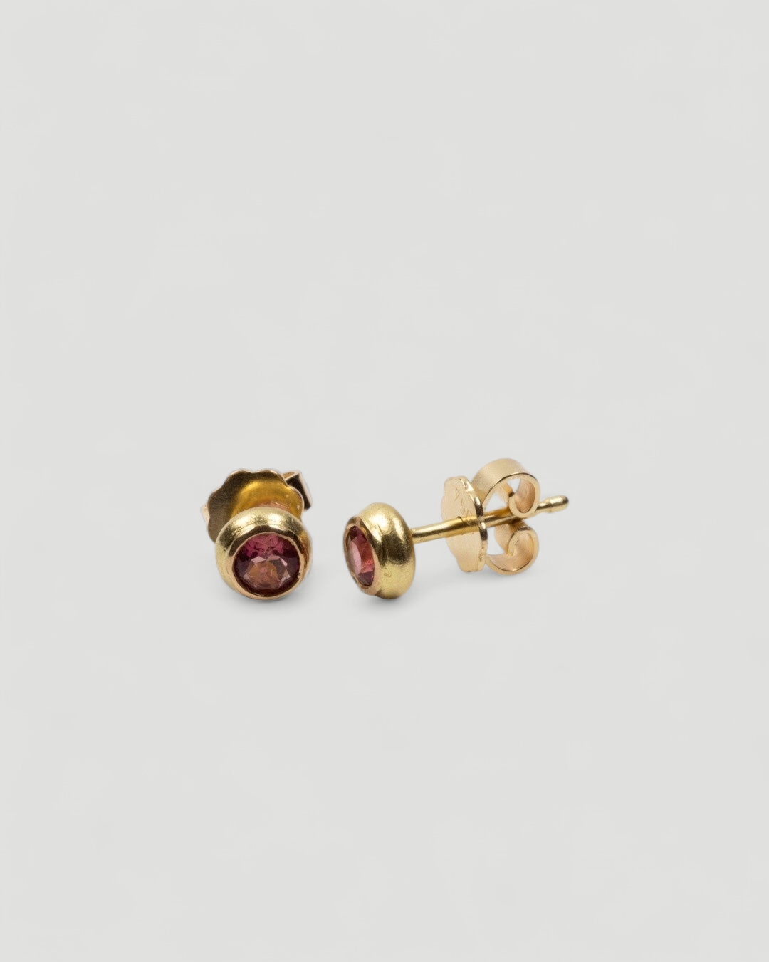 Klassische 750 Goldohrstecker mit rosa Turmalin (0.34 ct) - Goldschmiede Krack