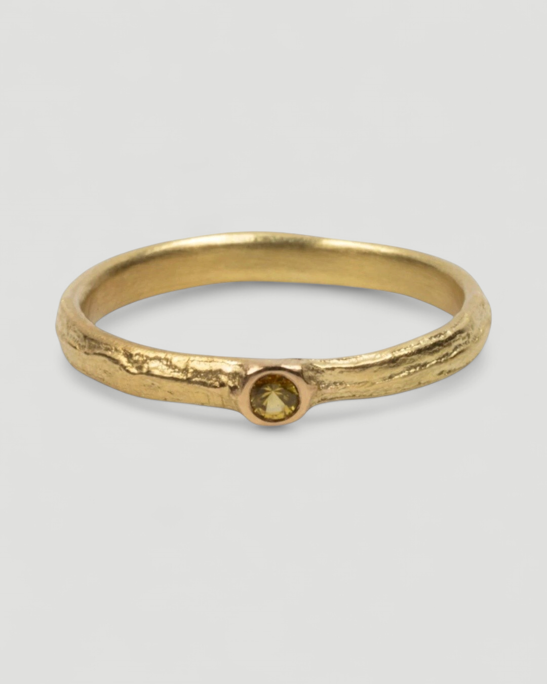 Zarter 750 Goldring mit gelben Saphir (0.055 ct) - Goldschmiede Krack