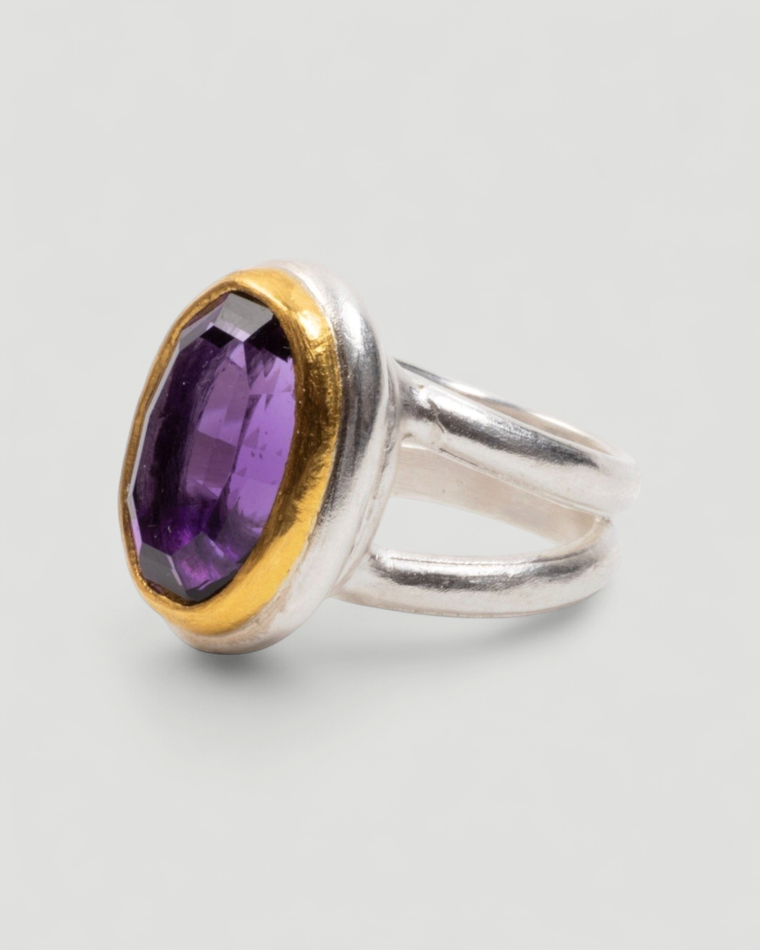 Amethyst-Ring in 925 Silber mit 999 Goldfassung - Goldschmiede Krack
