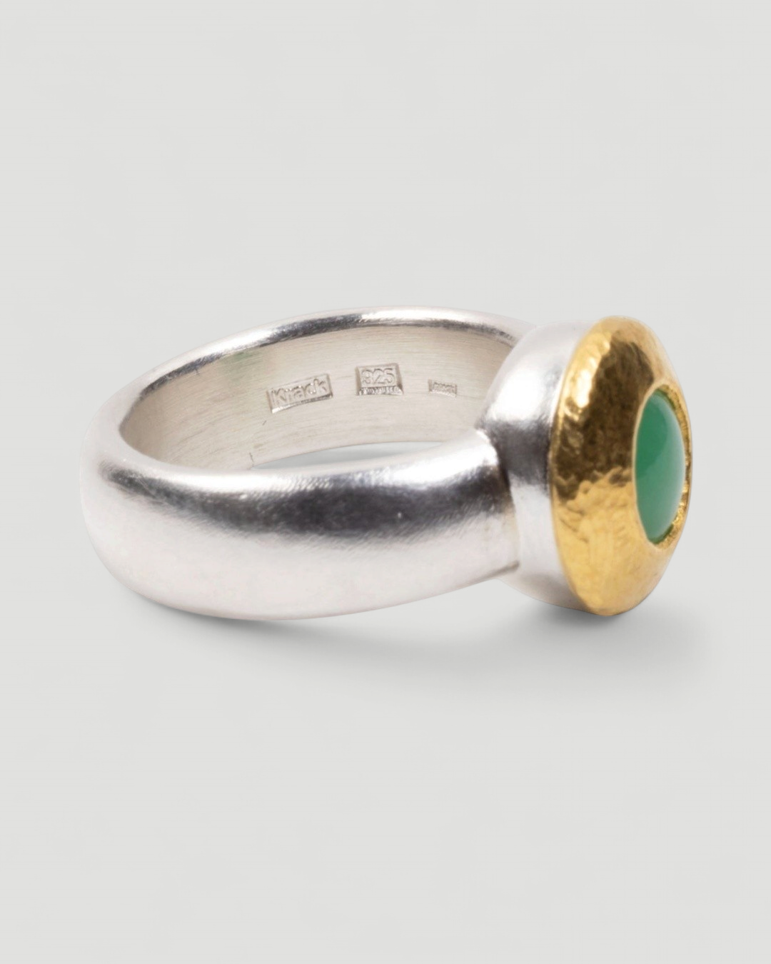 925 Silberring mit Chrysopras-Cabochon und Feingoldfassung - Goldschmiede Krack