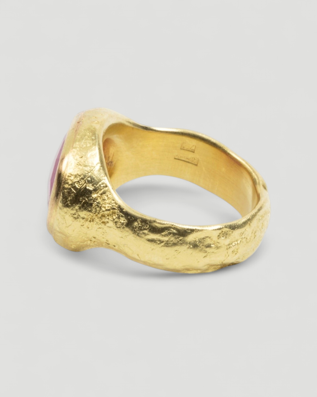 Wunderschöner 750 Goldring mit facettiertem Rubin (7.34 ct) - Unikat - Goldschmiede Krack