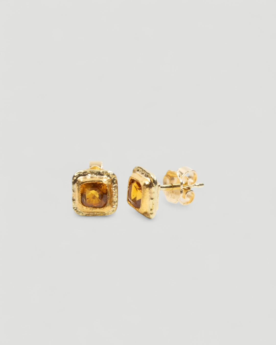 Kleine 750 Goldohrstecker mit orangenen Saphiren (1.5 ct) - Goldschmiede Krack