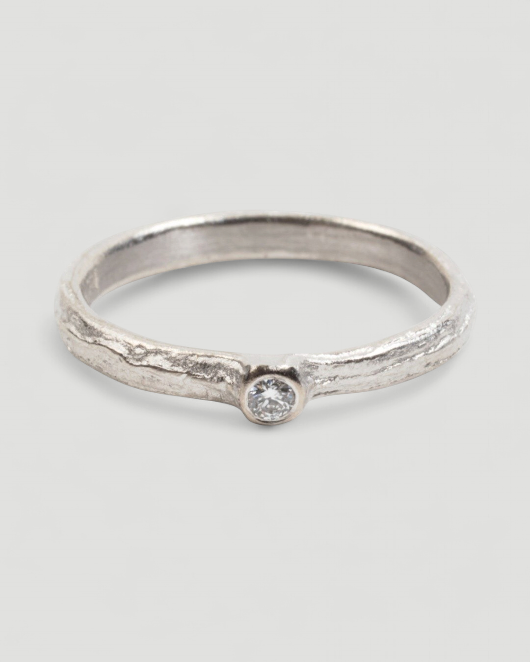 Zarter Bark 750 Weißgoldring mit Brillant (0.05 ct) - Goldschmiede Krack