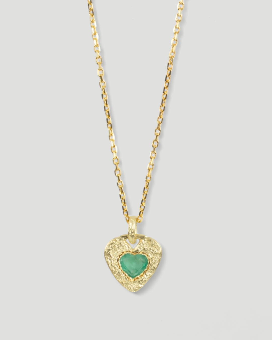 750 Gelbgold Herzanhänger mit grünem Smaragd (0,97 ct) inkl. Gelbgoldkette - Goldschmiede Krack