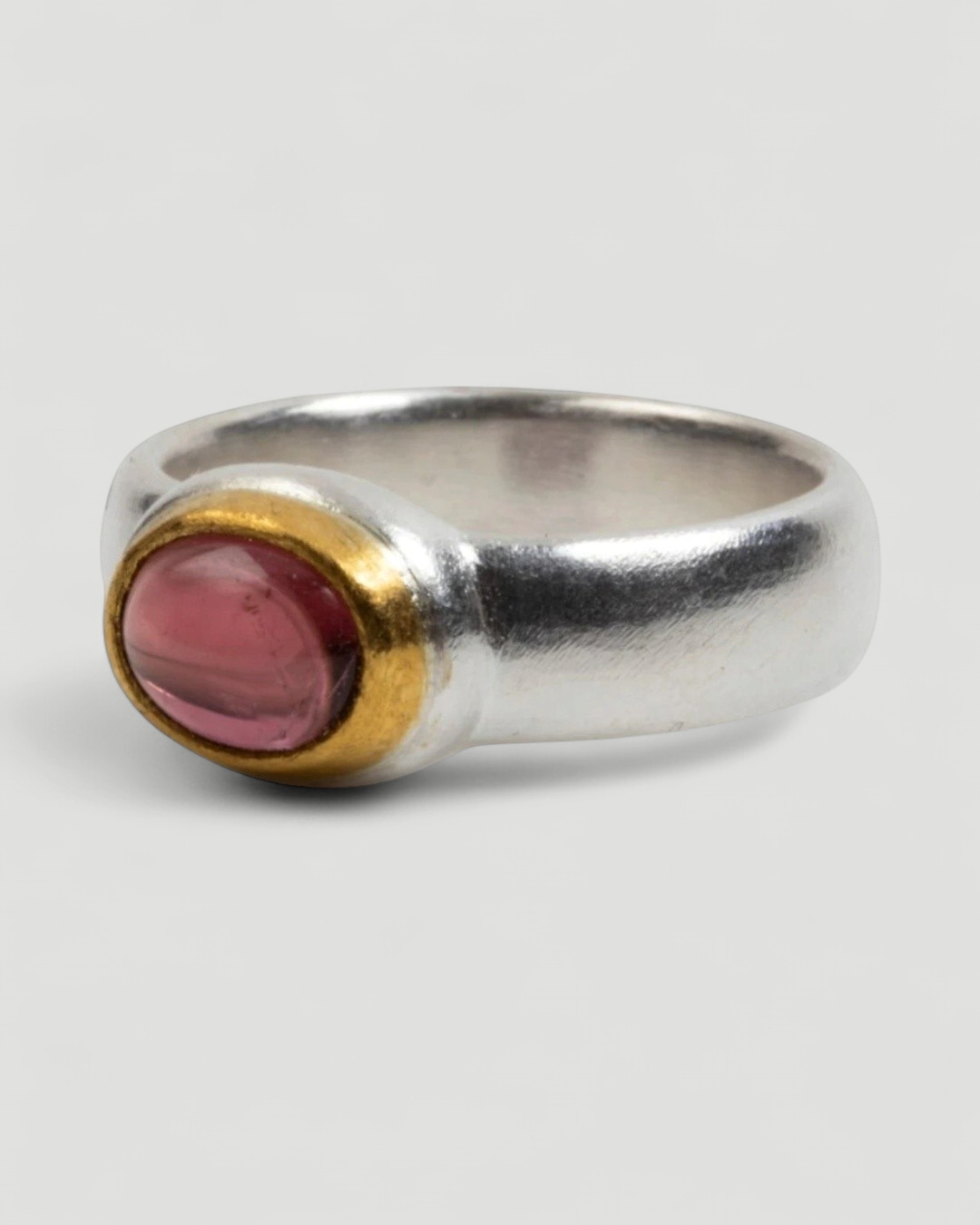 925 Silberring mit rotem Turmalin (2.34 ct) und 999 Feingold-Fassung - Goldschmiede Krack
