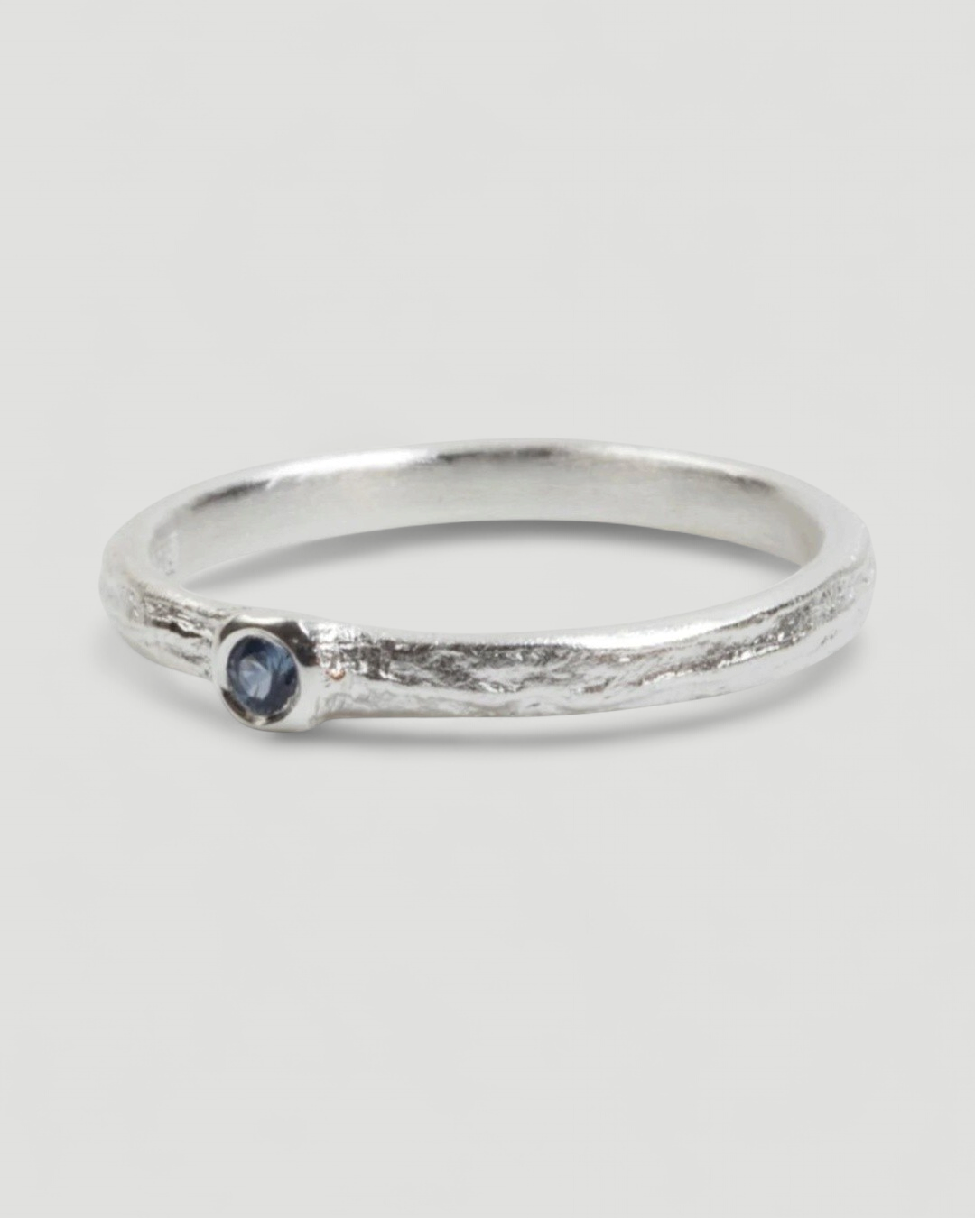 Bark 925 Silberring mit blauem Saphir (0,06 ct) - Goldschmiede Krack