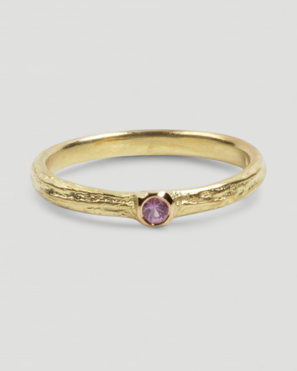 Bark 750 Gelbgold Ring mit pinkem Saphir (0,08 ct) - Goldschmiede Krack