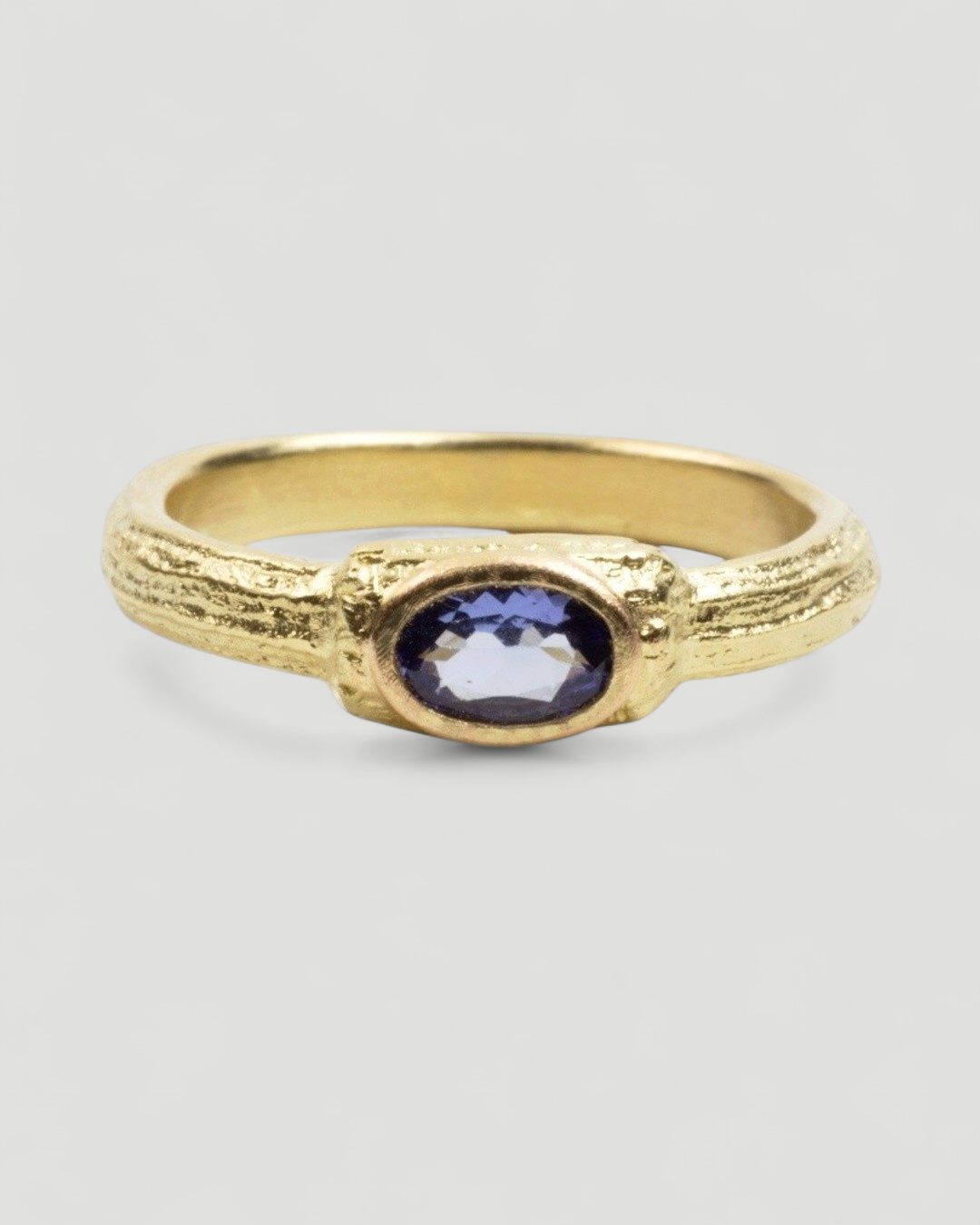 Zierlicher 750 Gelbgold Ring mit Tansanit (0,40 ct) - Goldschmiede Krack