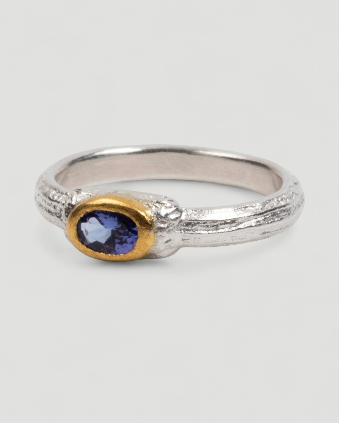 Bicolor 925 Silberring mit violettem Tansanit (0,40 ct) - Goldschmiede Krack