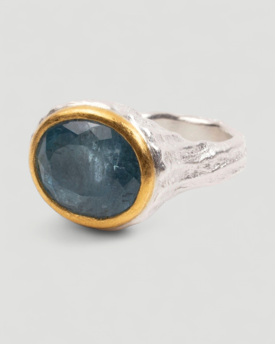 925 Silberring mit blauem Aquamarin (10,67 ct) und 999 Feingold-Fassung - Goldschmiede Krack