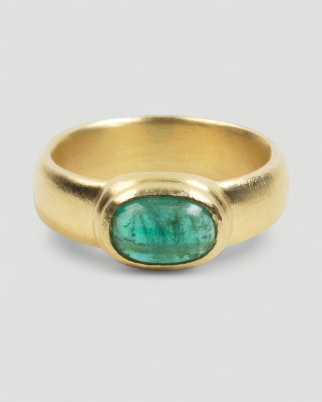 750 Goldring mit grünem Smaragd (1,39 ct) - Goldschmiede Krack